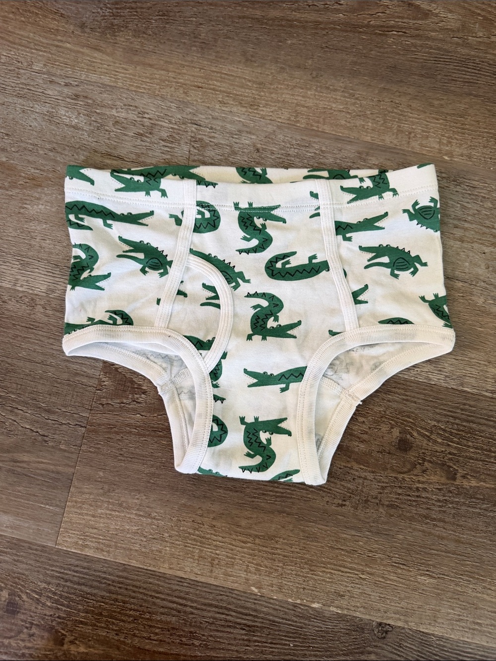Hanna Andersson | Kids' White Briefs with Green Crocodile Print